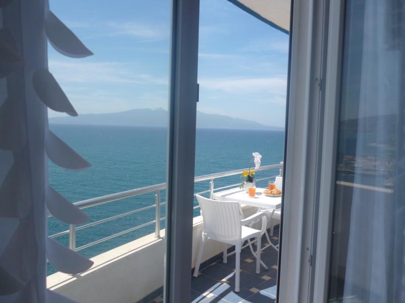 Beautifull Holiday Apartment Larisa Sarandë Exteriör bild