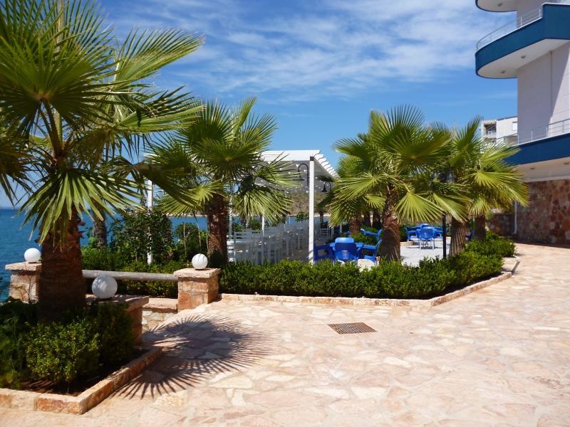 Beautifull Holiday Apartment Larisa Sarandë Exteriör bild