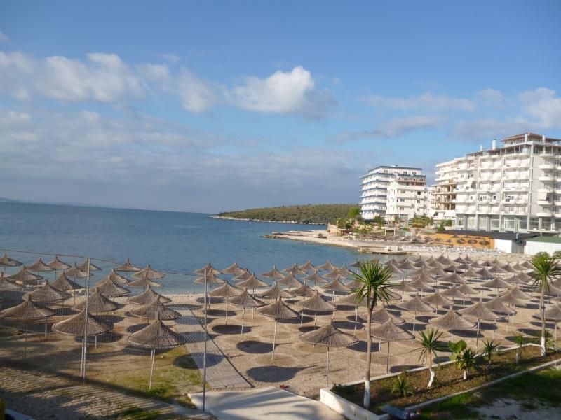 Beautifull Holiday Apartment Larisa Sarandë Exteriör bild
